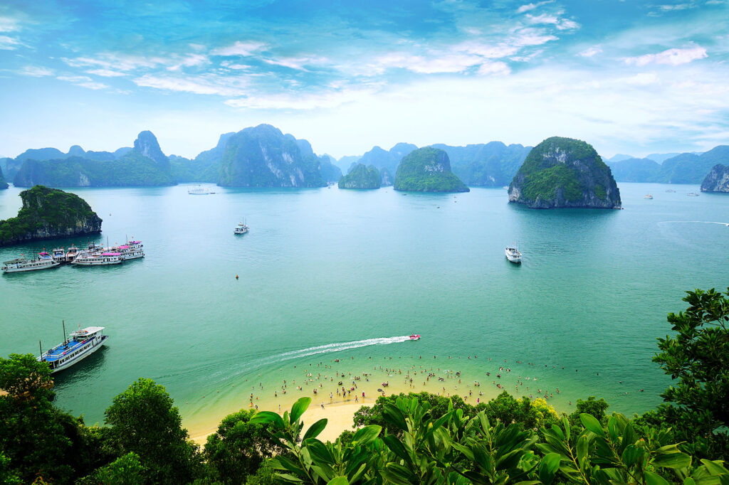 Vietnam to resume international flights to safe places