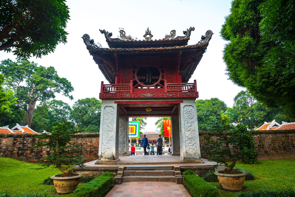 Hanoi attractions reopen with restrictions